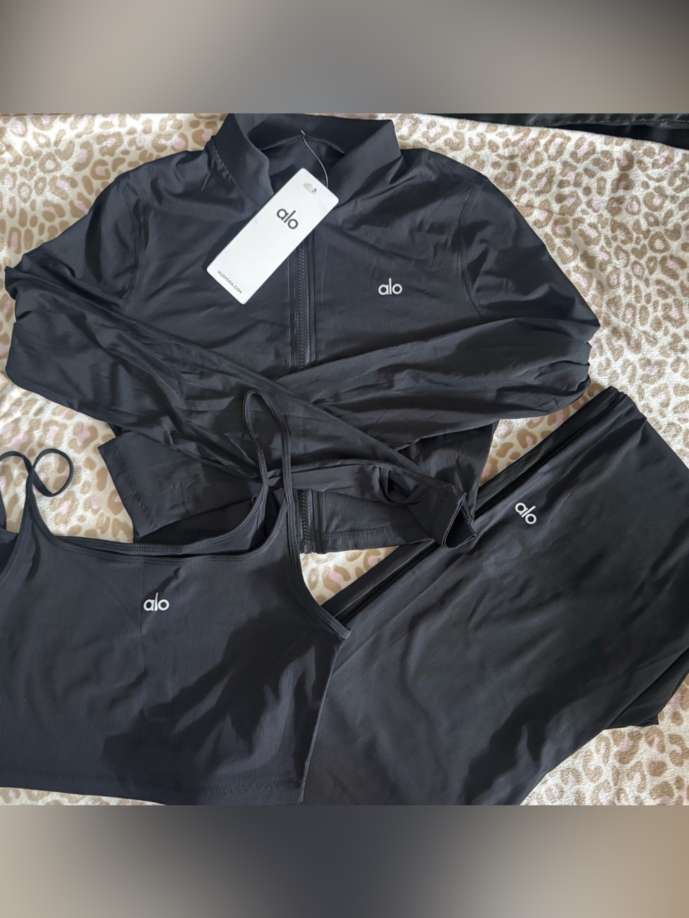 ALO Yoga Black Sports Bra, Jacket & Leggings Set